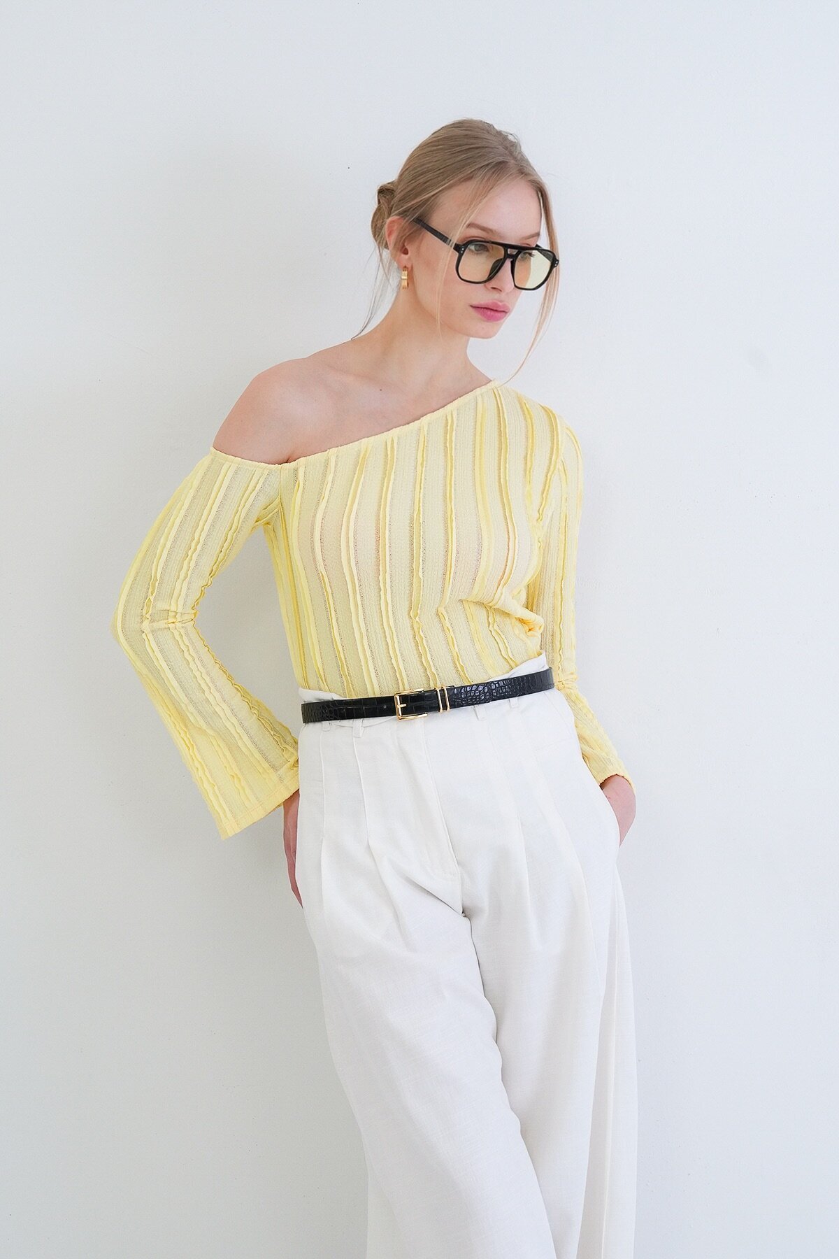 Tek Omuz İspanyol Kol Fırfır Kumaş Bluz