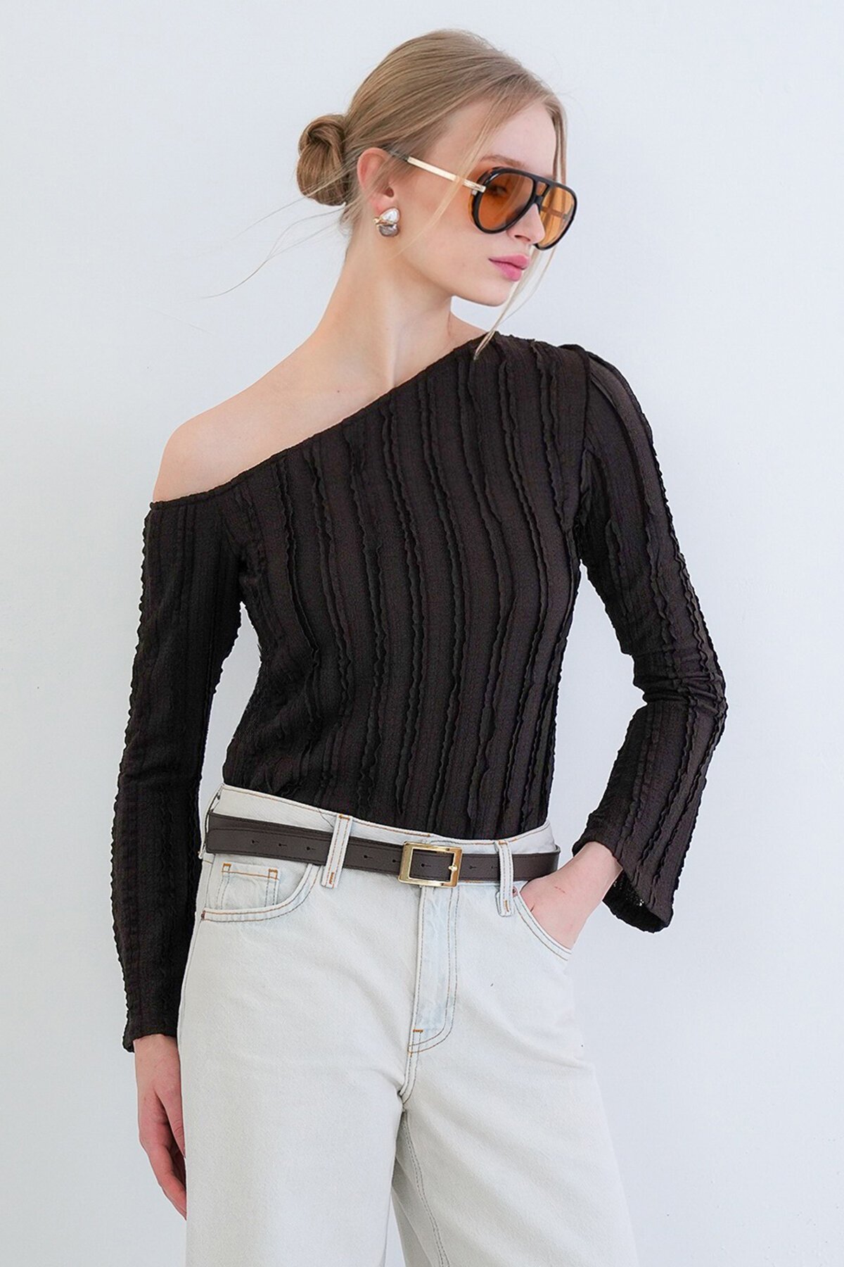 Tek Omuz İspanyol Kol Fırfır Kumaş Bluz