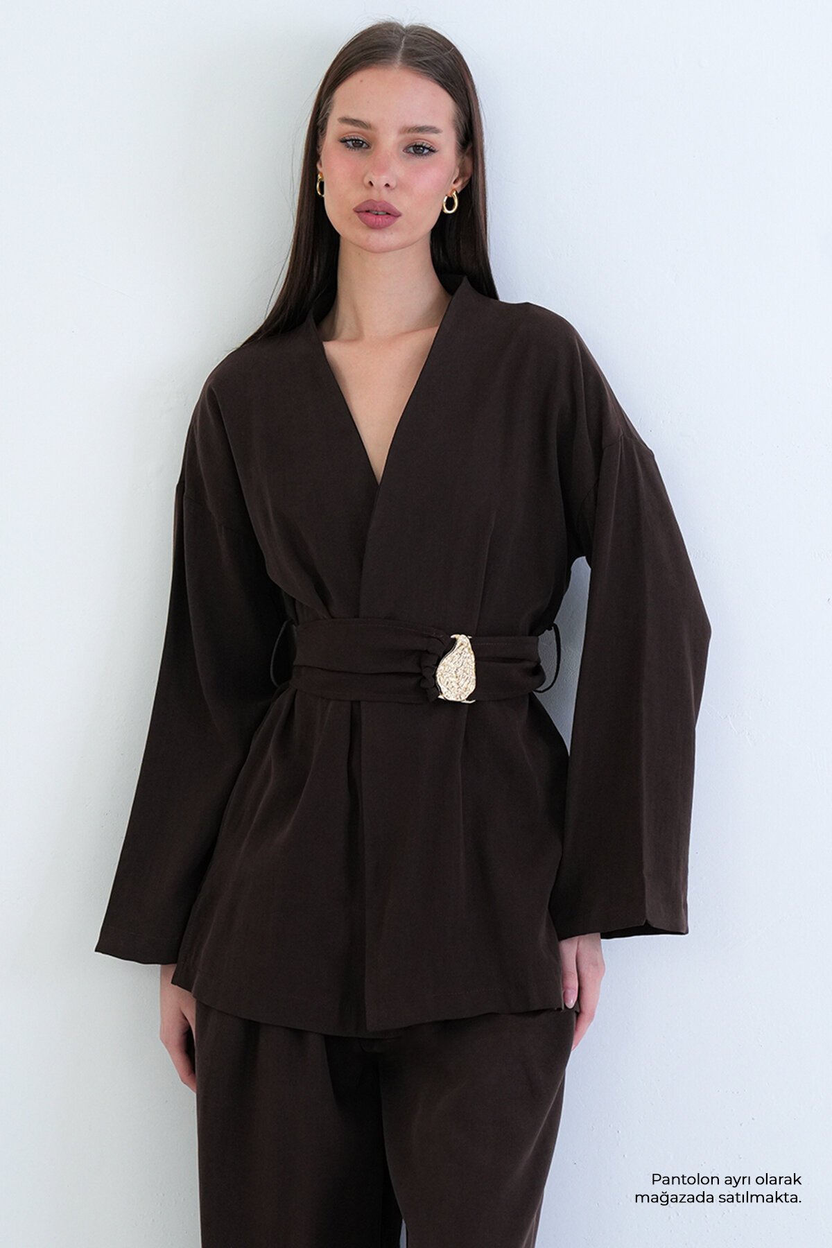 Toka Detaylı Kuşaklı Ceket