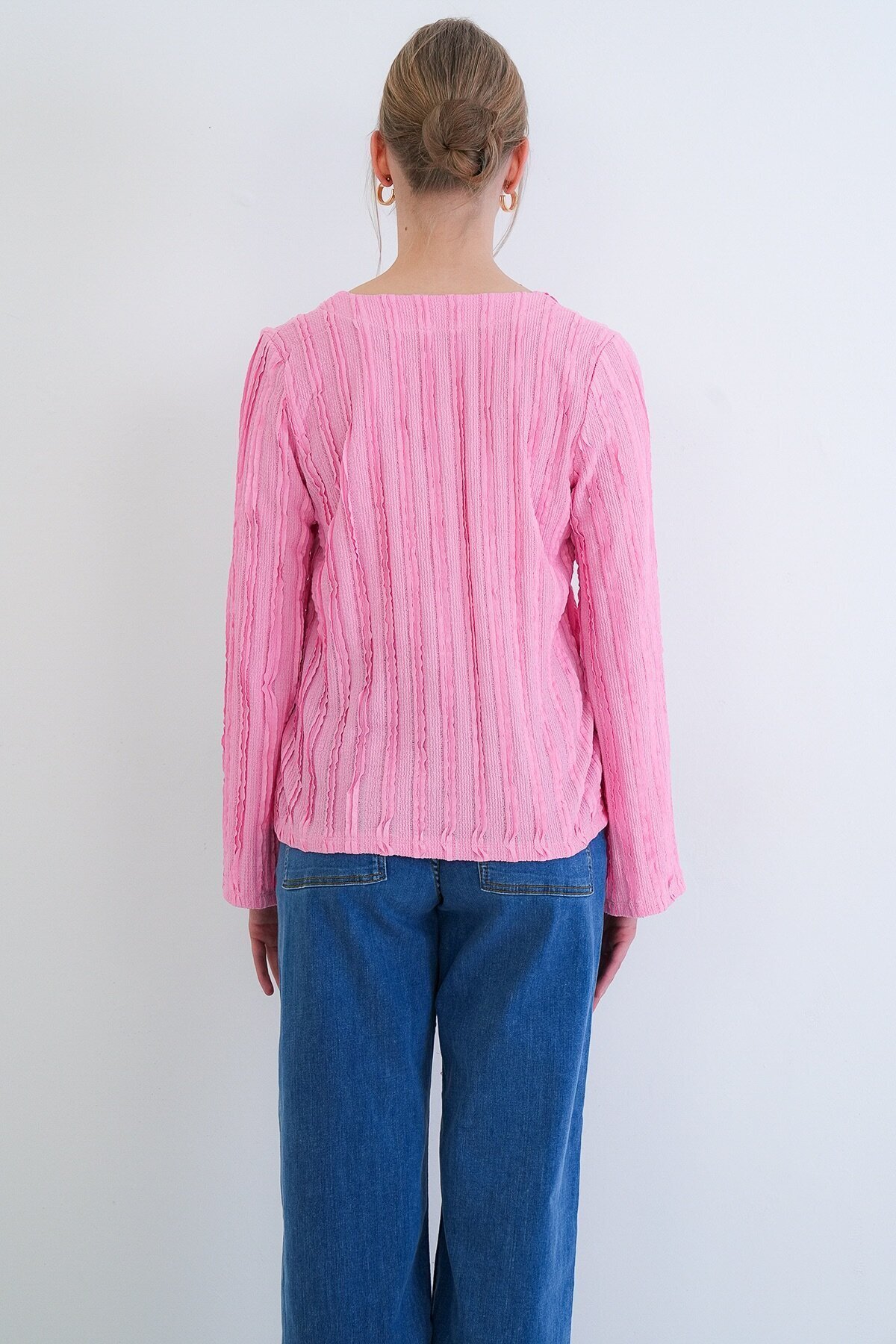 V Yaka Bağlama Detaylı Fırfır Kumaş Örme Bluz