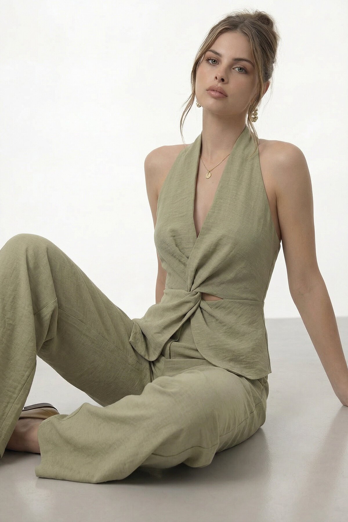 V Yaka Bel Detaylı Bluz Ve Pantolon Takım