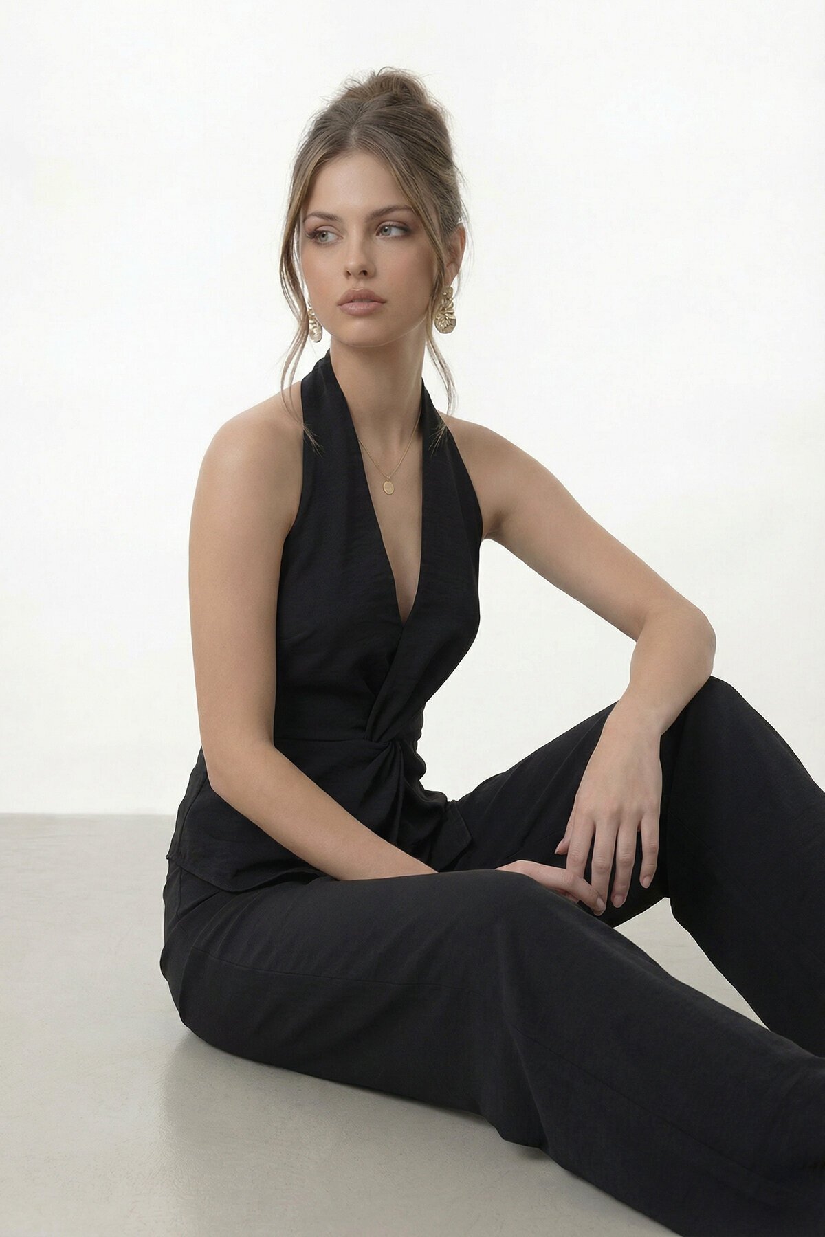 V Yaka Bel Detaylı Bluz Ve Pantolon Takım