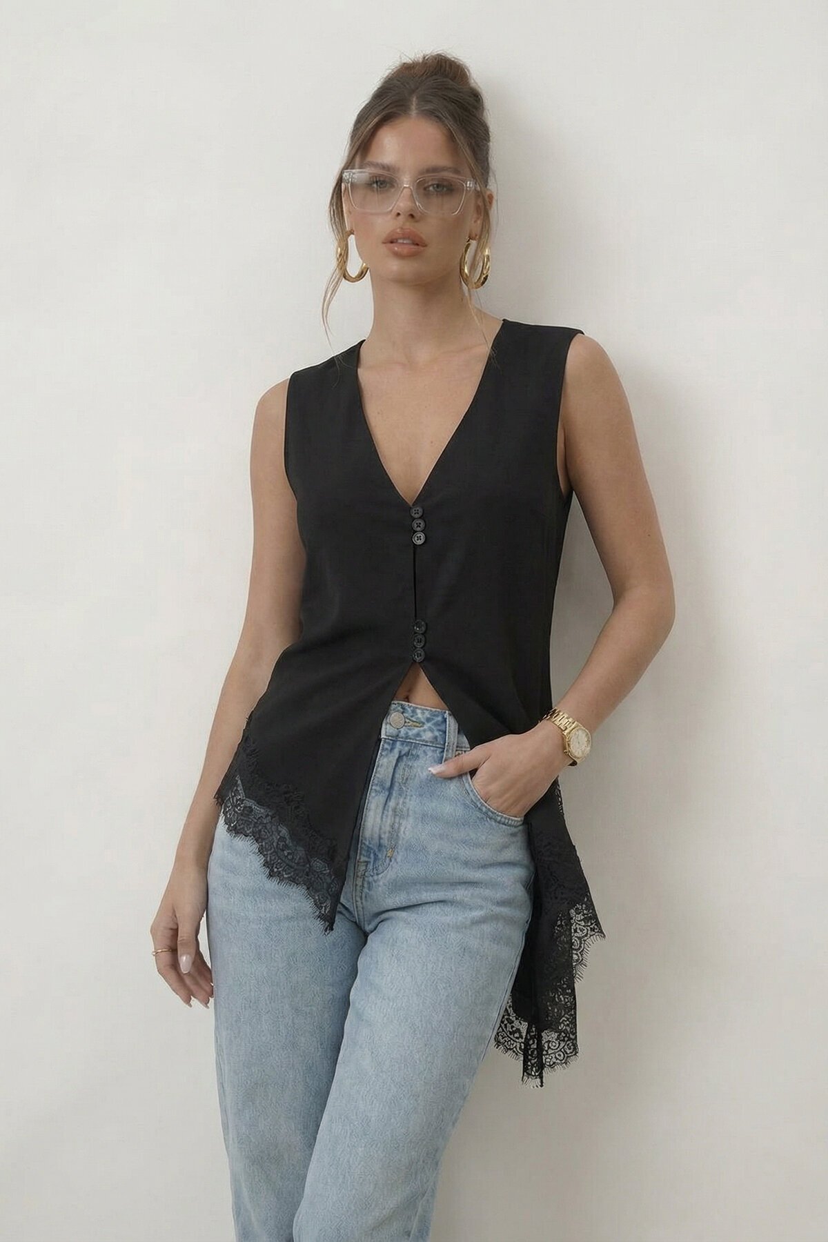 V Yaka Dantel Detaylı Asimetrik Yelek