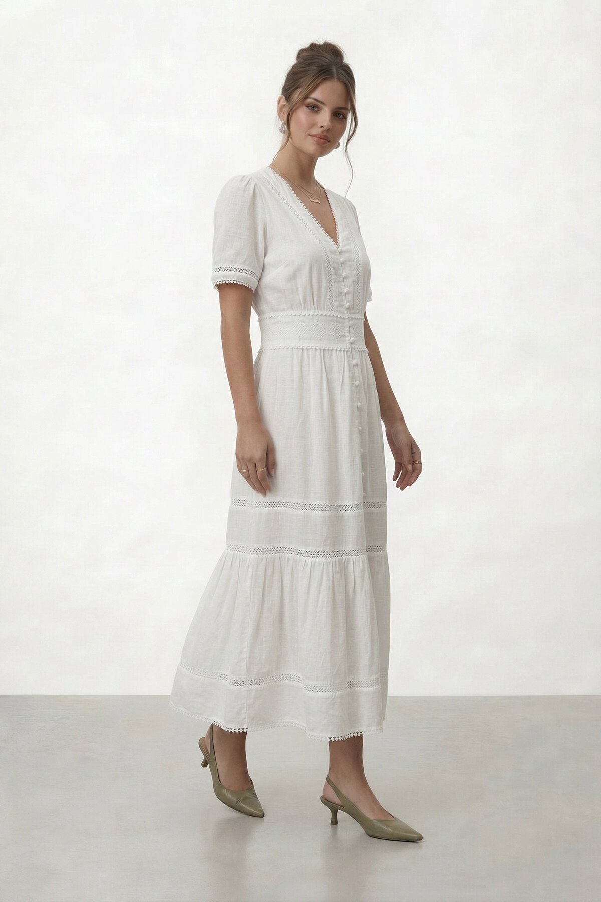 V Yaka Düğmeli Katlı Midi Elbise