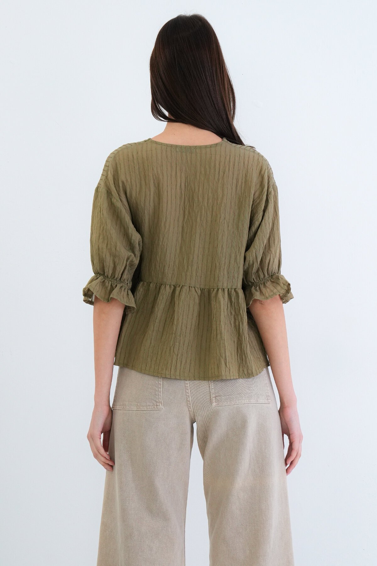 V Yaka Fırfırlı Bluz