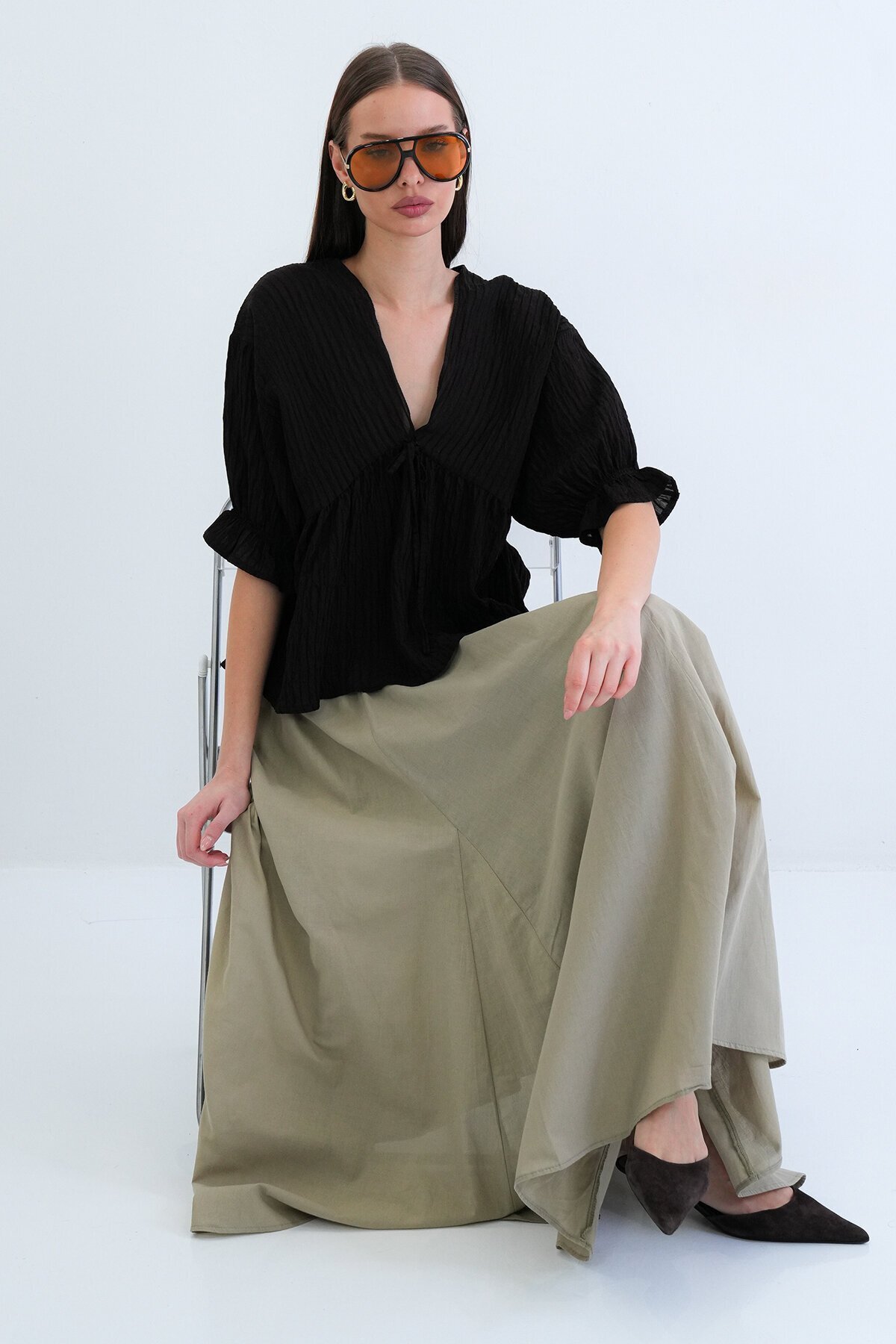 V Yaka Fırfırlı Bluz