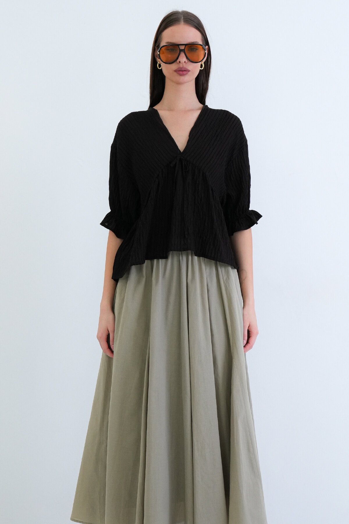 V Yaka Fırfırlı Bluz