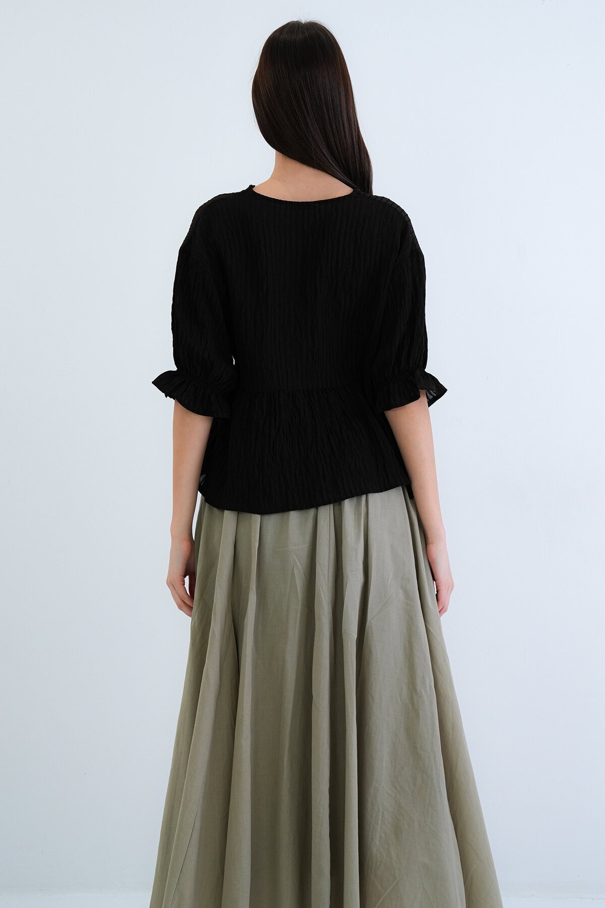 V Yaka Fırfırlı Bluz