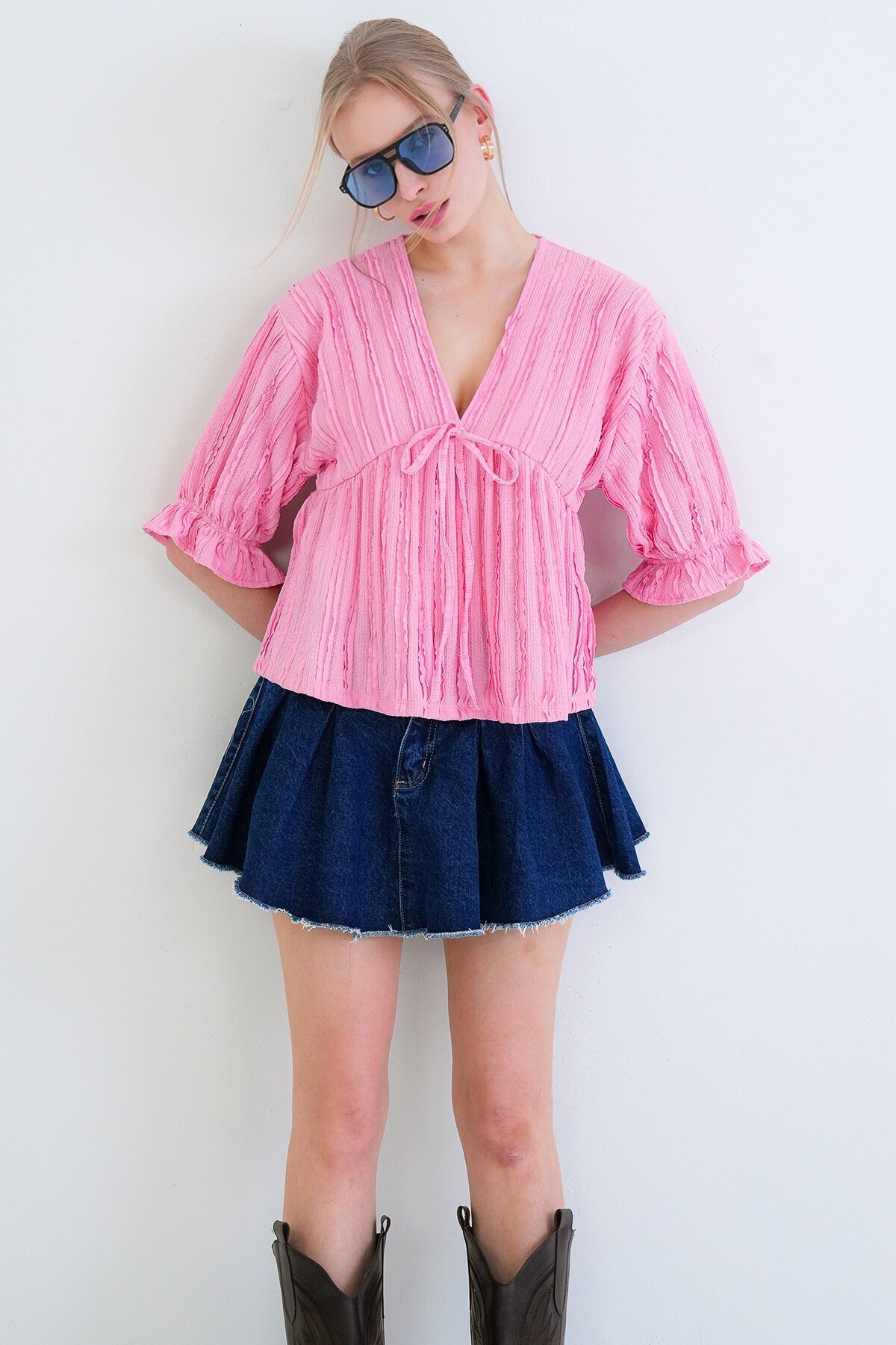 V Yaka Truvakar Kol Lastikli Fırfır Kumaş Bluz