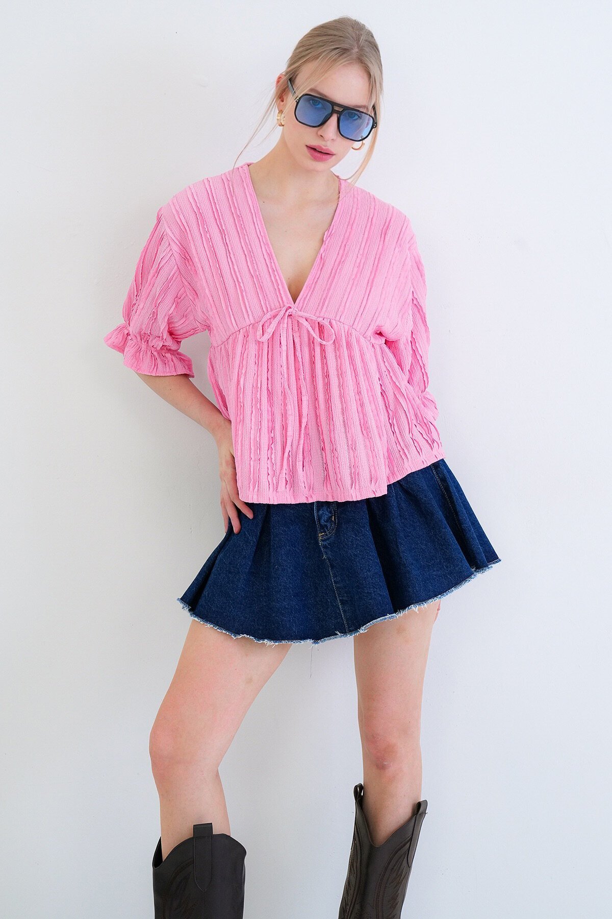 V Yaka Truvakar Kol Lastikli Fırfır Kumaş Bluz