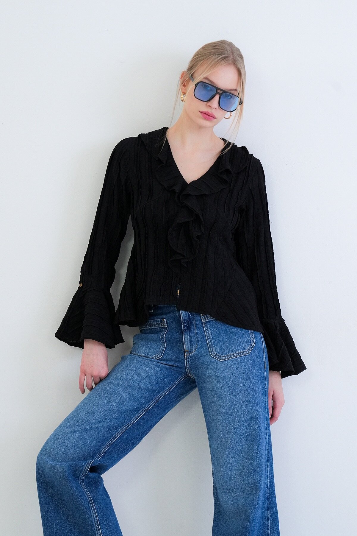 V Yaka Volanlı İspanyol Kol Fırfır Bluz