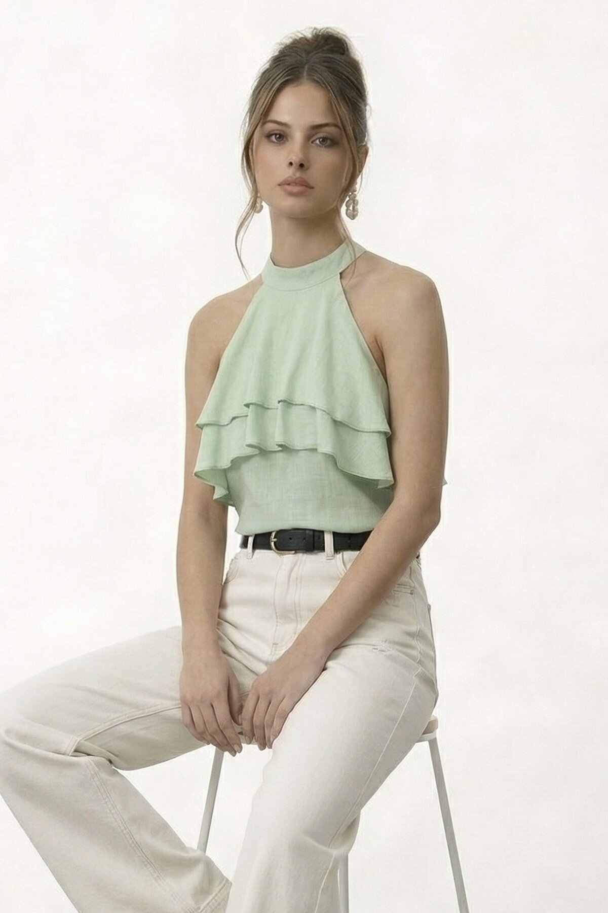 Volan Detaylı Asimetrik Bluz