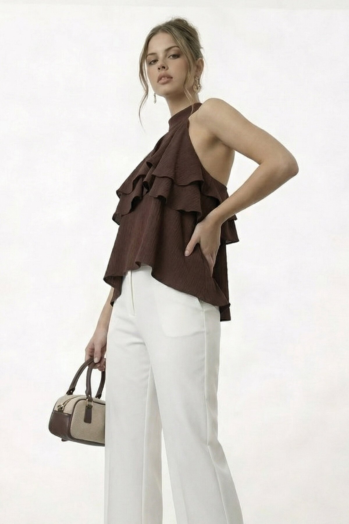 Volan Detaylı Asimetrik Bluz