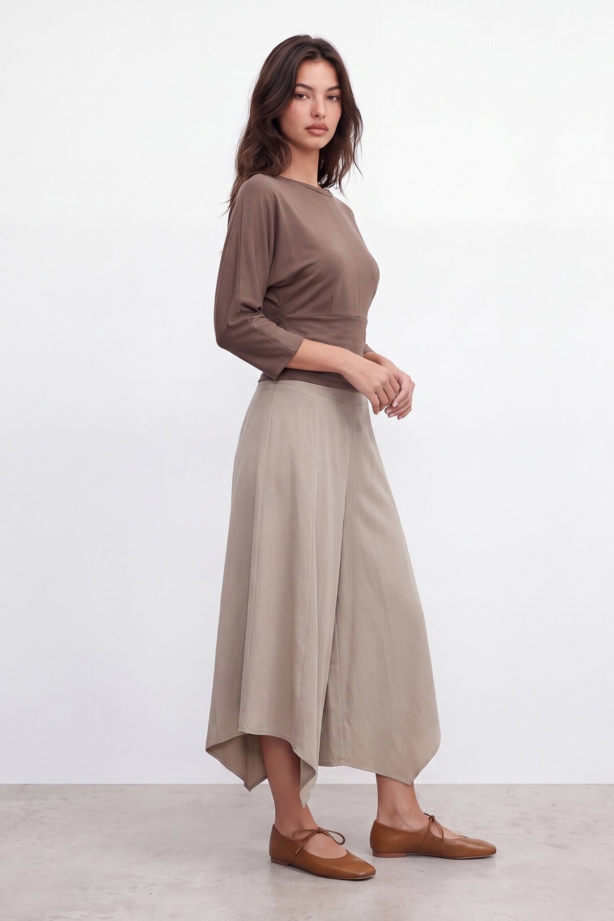 BİSİKLET YAKA BELİ KORSAJ FORMLU ÖRME BLUZ