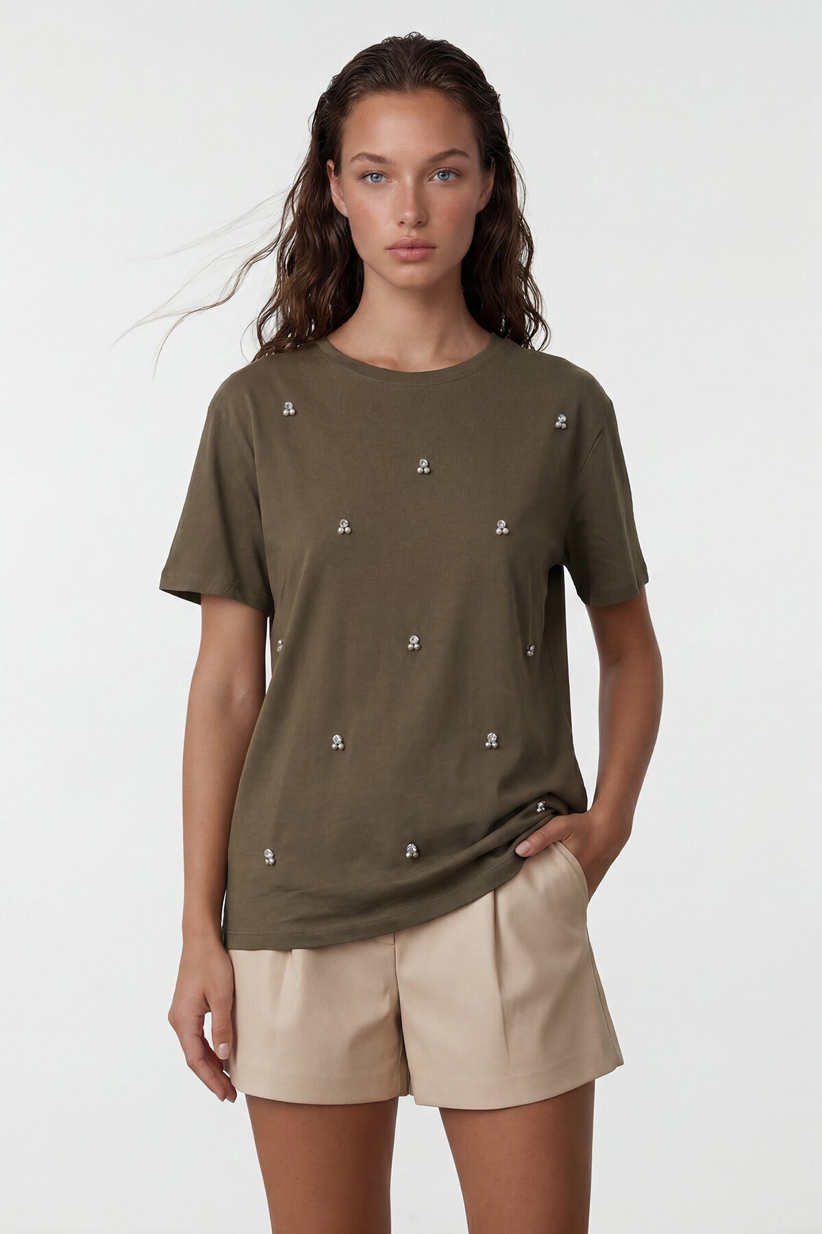 Bisiklet Yaka Oversize İnci Ve Taş İşlemeli T-Shirt