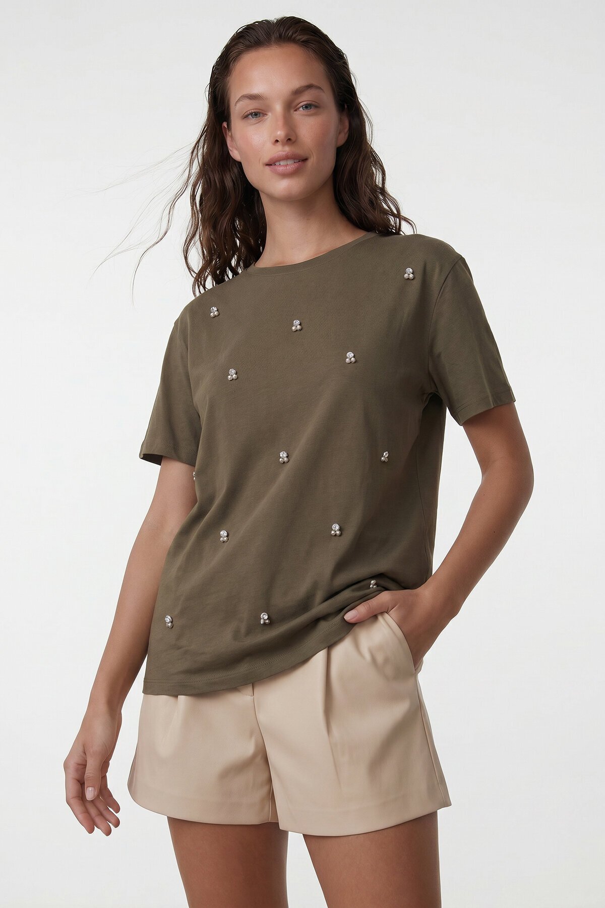 Bisiklet Yaka Oversize İnci Ve Taş İşlemeli T-Shirt