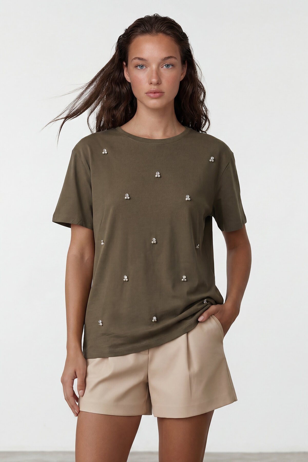 Bisiklet Yaka Oversize İnci Ve Taş İşlemeli T-Shirt