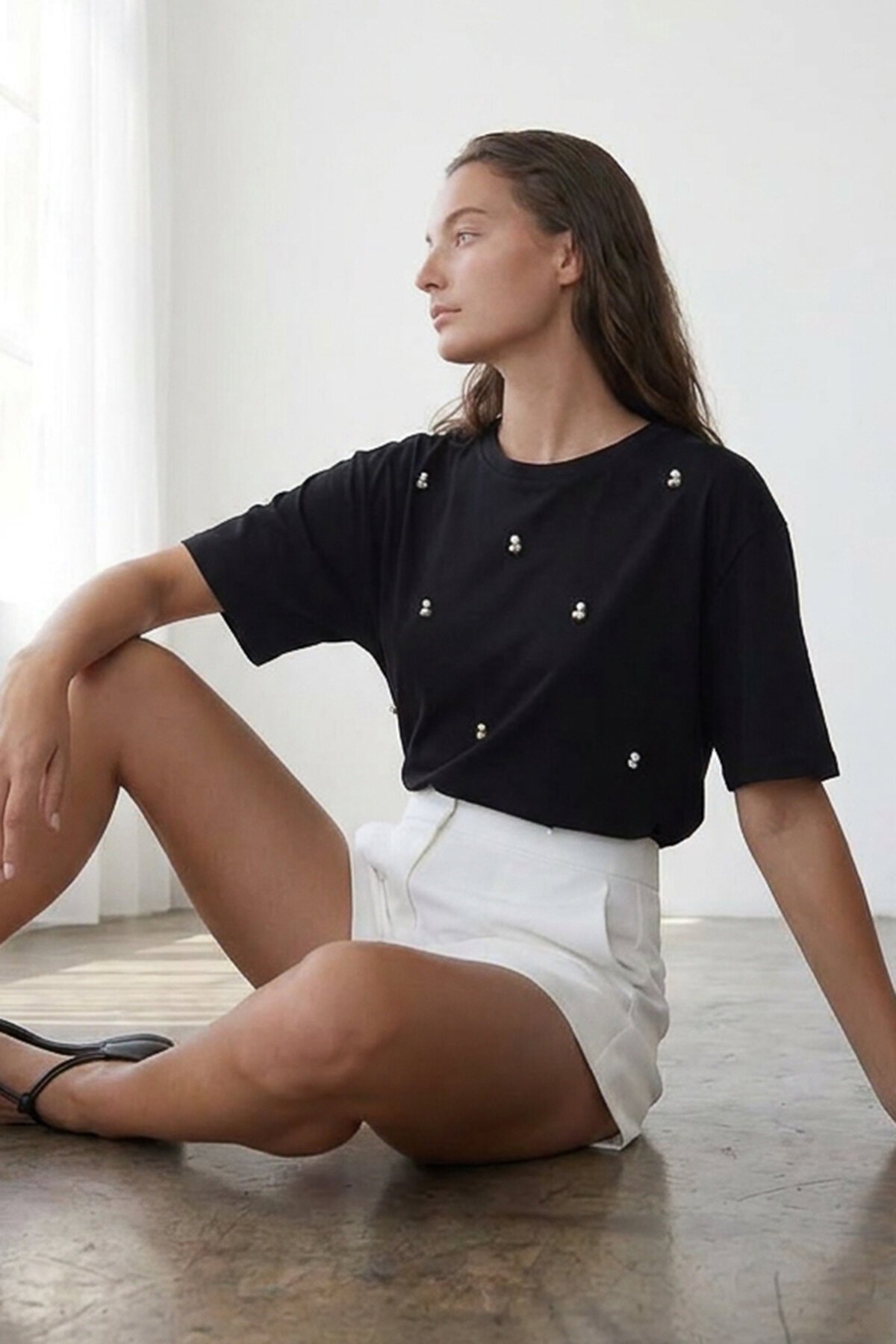 Bisiklet Yaka Oversize İnci Ve Taş İşlemeli T-Shirt