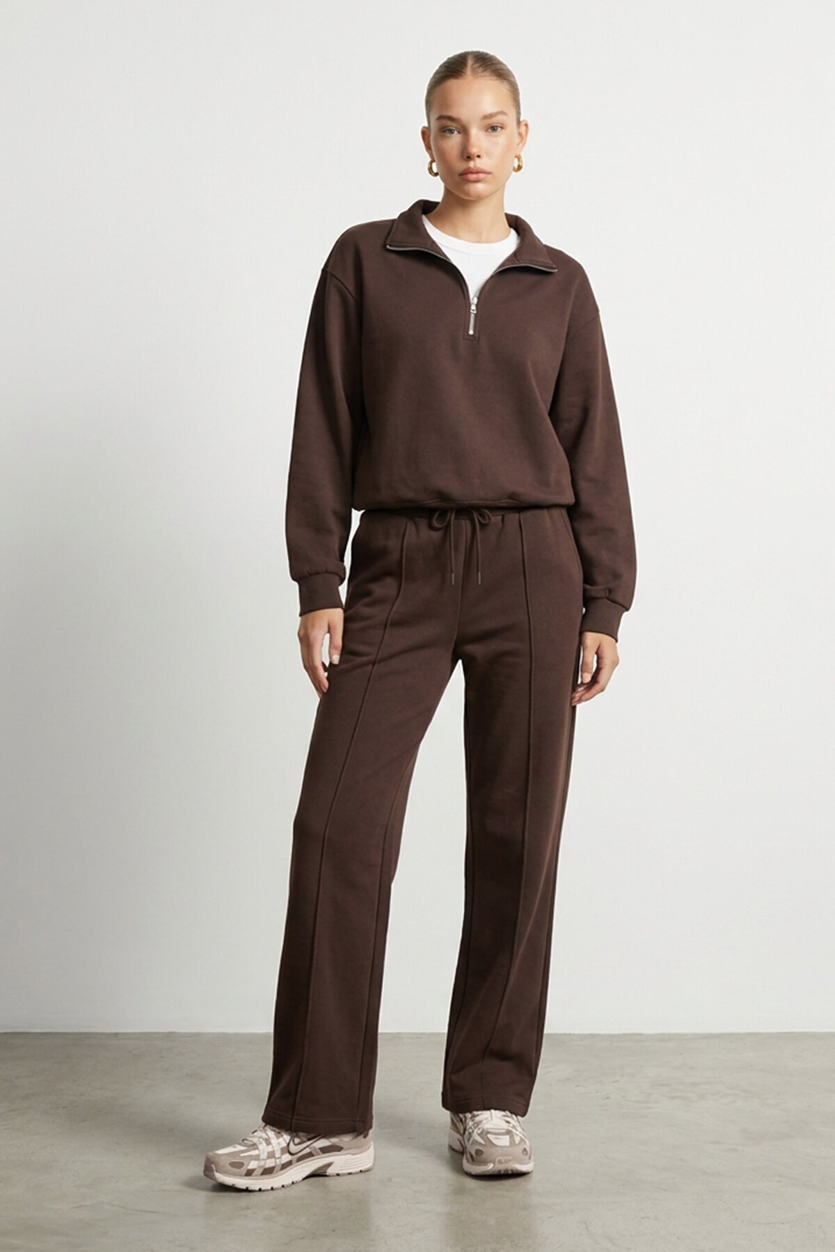 Çift Parça Görünümlü Sweatshirt Pantolon Takımı