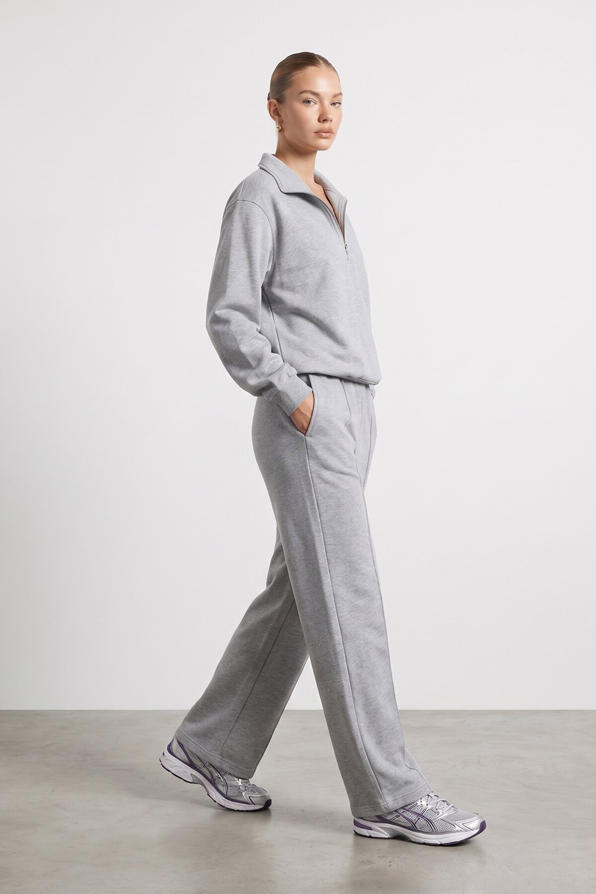 Çift Parça Görünümlü Sweatshirt Pantolon Takımı