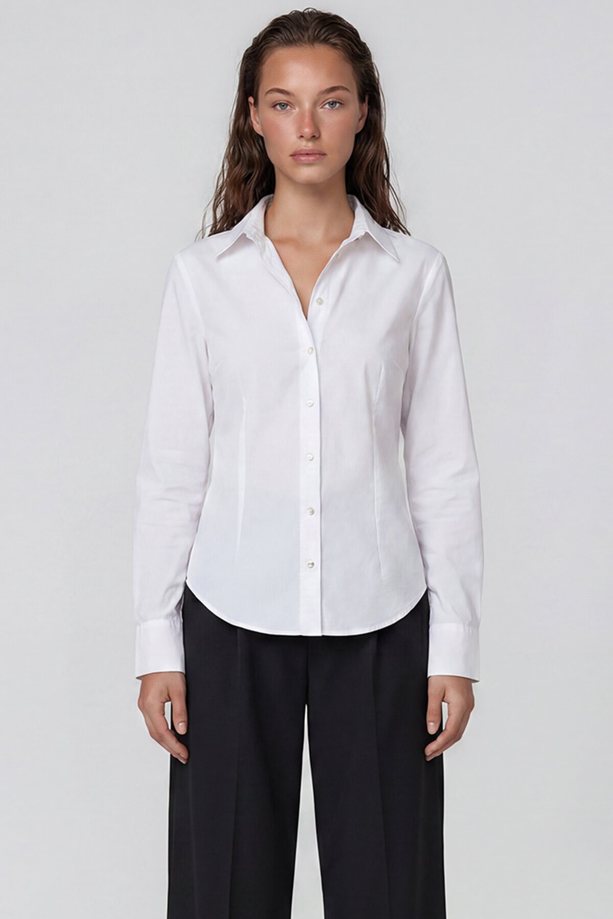 Gold İnci Düğme Detaylı Pensli Slim Fit Poplin Gömlek