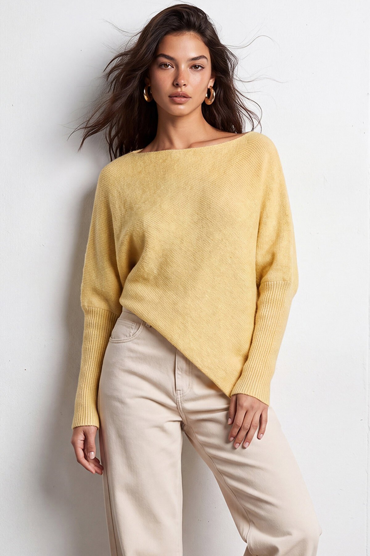 Kayık Yaka Asimetrik Triko Bluz