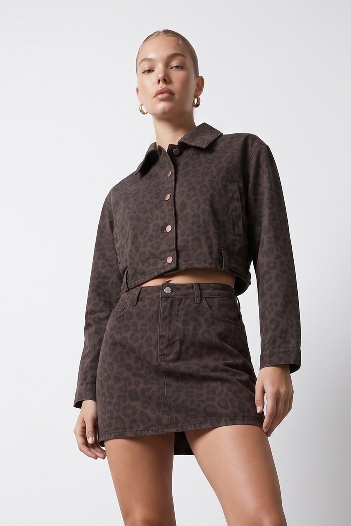Leopar Desenli Kuşaklı Crop Ceket