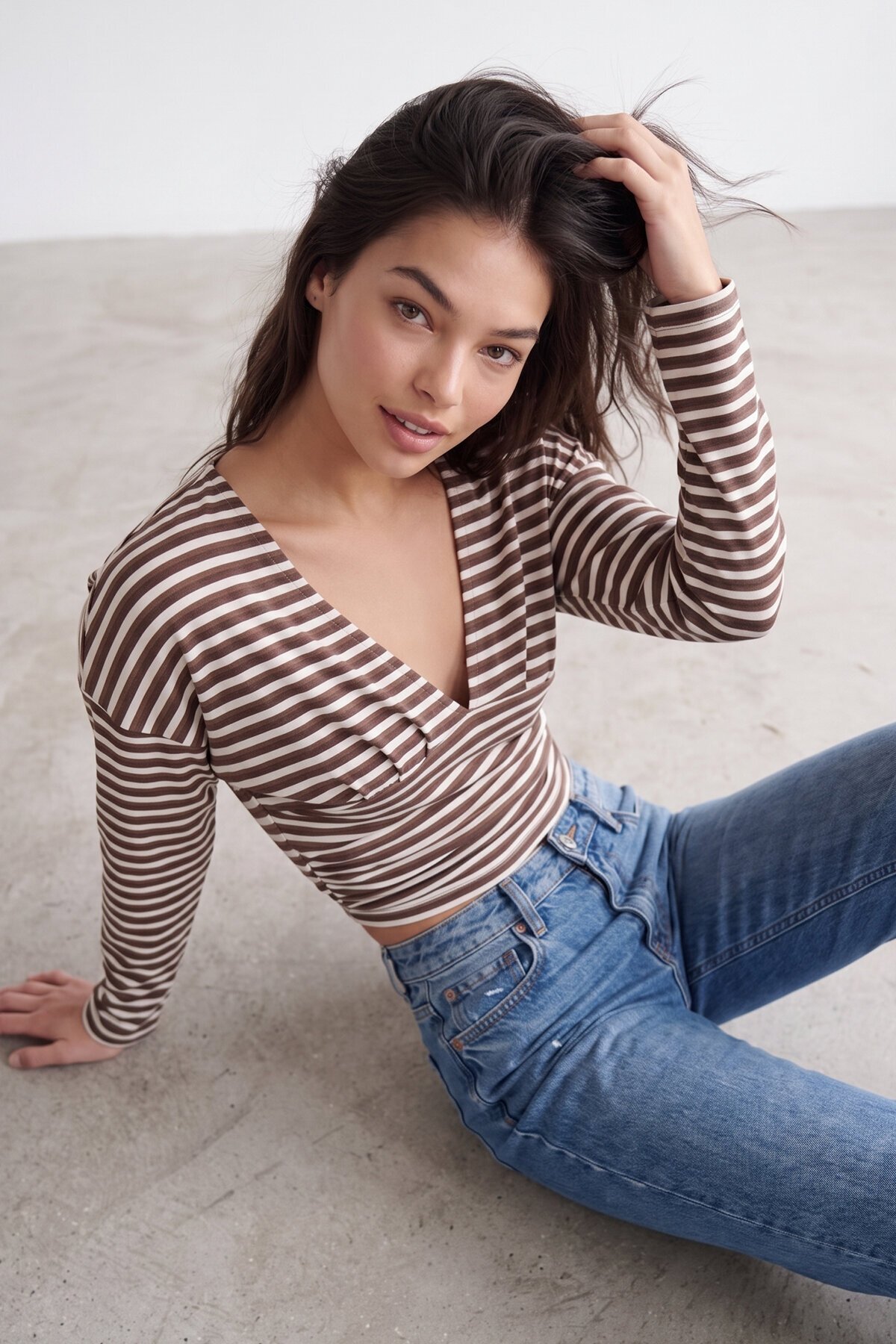 V Yaka Çizgili Kaşkorse Bluz