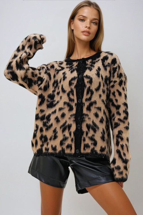 Leopar Bisiklet Yaka Leopar Desenli Triko Hırka