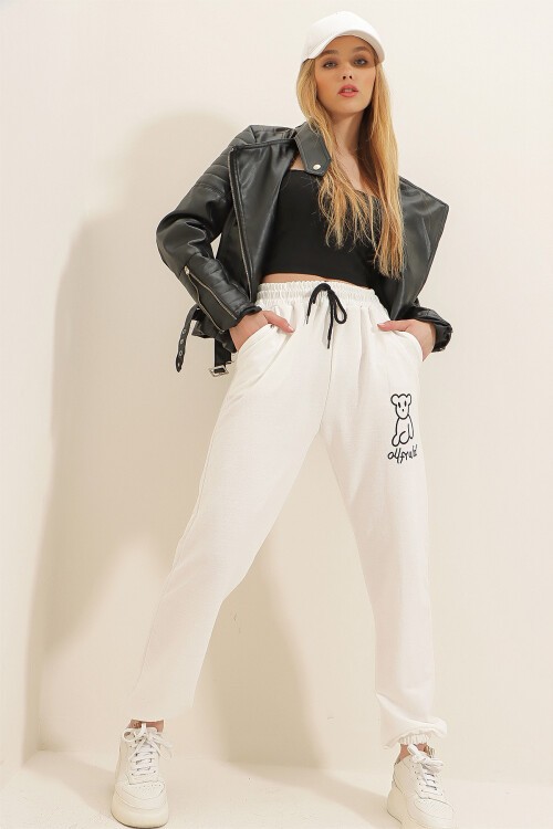 Beyaz Ayıcık Baskılı Paçası Lastikli İki İplik Eşofman Altı