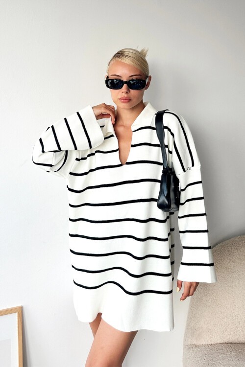 Beyaz Polo Yaka Çizgili Uzun Oversize Kalın Triko Kazak