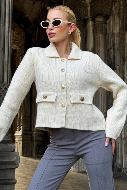 Ekru Düğmeli Triko Hırka