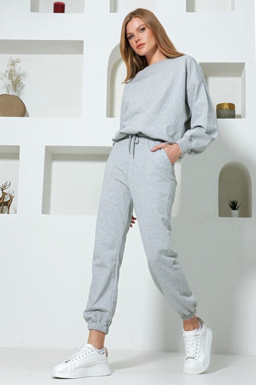 Gri Bisiklet Yaka Beli Ve Paçası Lastikli İki İplik Basic Eşofman Takımı