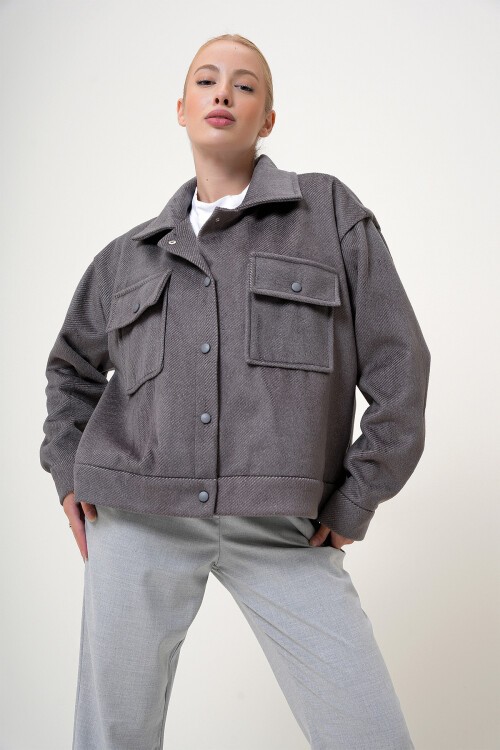 Gri Çift Cepli Çıt Çıt Kapamalı Kaşmir Mont