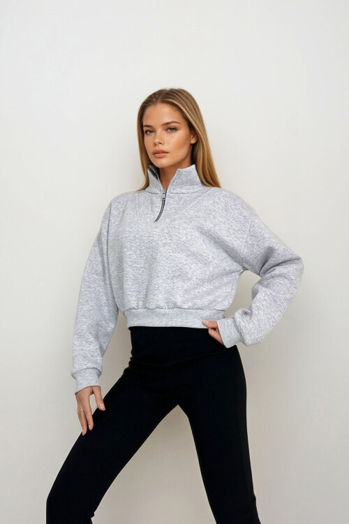Gri Dik Yaka Fermuarlı Sweatshirt