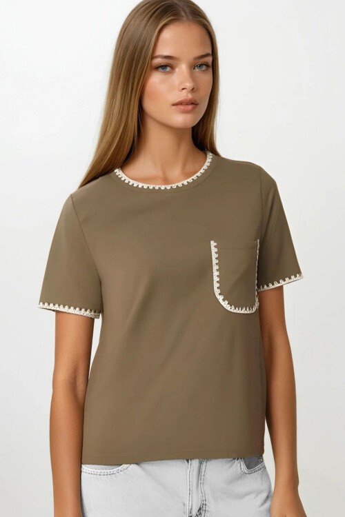 Haki Nakış İşlemeli Tek Cepli T-Shirt