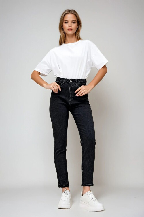 Siyah 5 Cep Yıkamalı Boru Paça Likralı Jean Pantolon