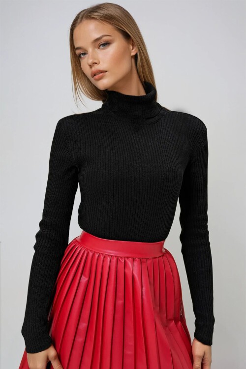 Siyah Balıkçı Yaka Fitilli Triko Kazak