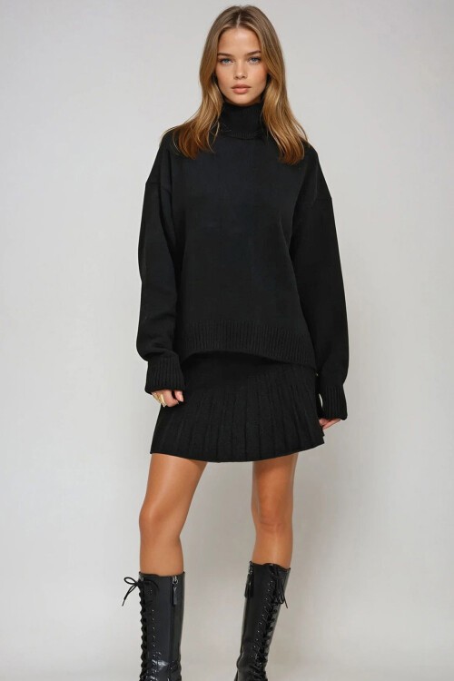 Siyah Balıkçı Yaka Kazak Ve Pilili Etek Takım