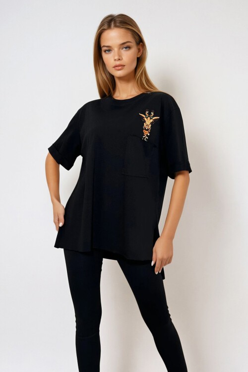 Siyah Bisiklet Yaka Tek Cepli Zürafa Nakış İşlemeli Duble Kol Lazer Kesim Oversize T Shirt