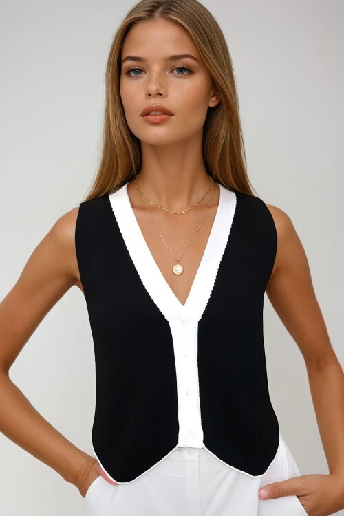 Siyah V Yaka Renk Bloklu Triko Yelek
