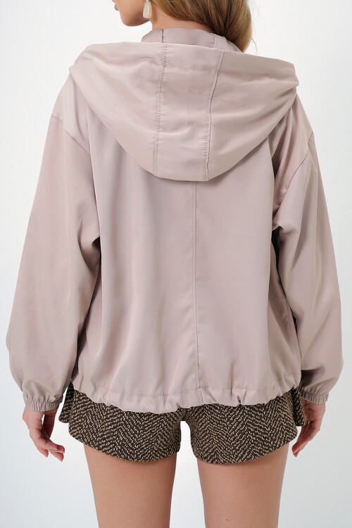 Bej Kapüşonlu Gizli Cepli Önü Fermuarlı Mevsimlik Ceket