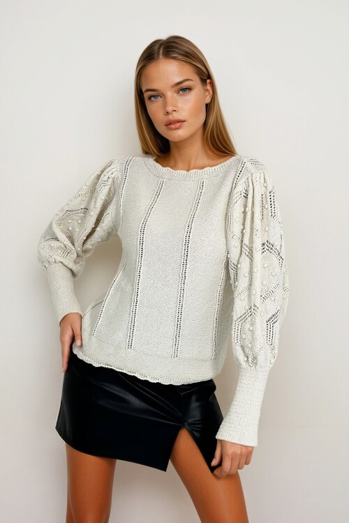 Bej Motifli Triko Kazak