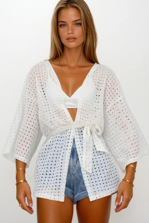 Beyaz Bağlama Detaylı Ajurlu Dantel Kimono Ceket