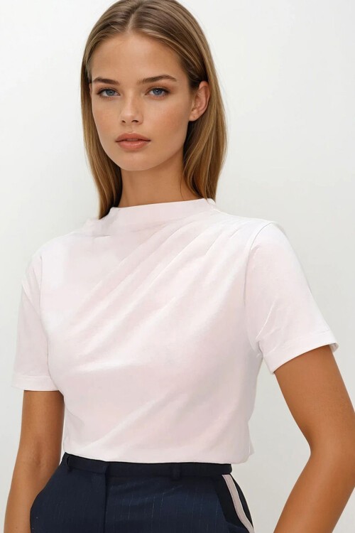 Beyaz Dik Yaka Omuzu Drapeli Cotton Bluz