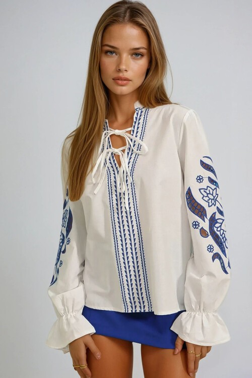 Beyaz Nakış İşlemeli Önü Bağcıklı Kolları Lazer Kesim Poplin Dokuma Bluz