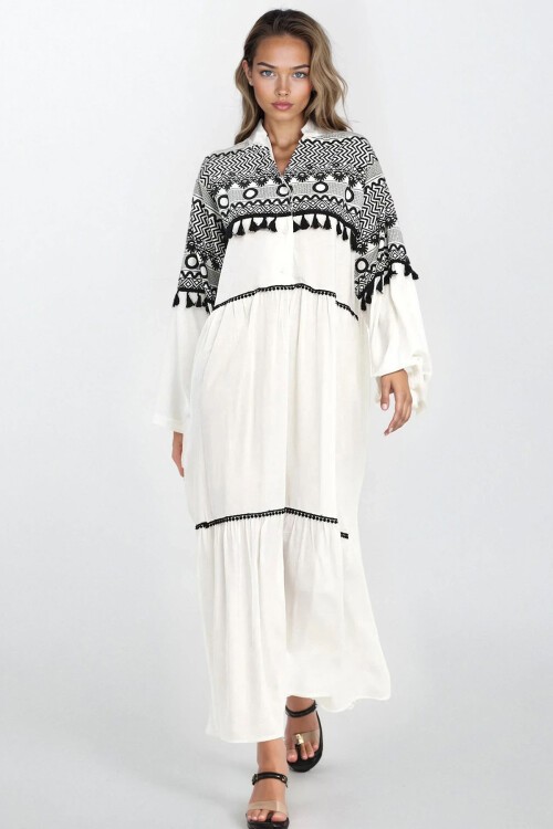 Beyaz Önü Düğmeli Kolu Lastikli Viskon Elbise