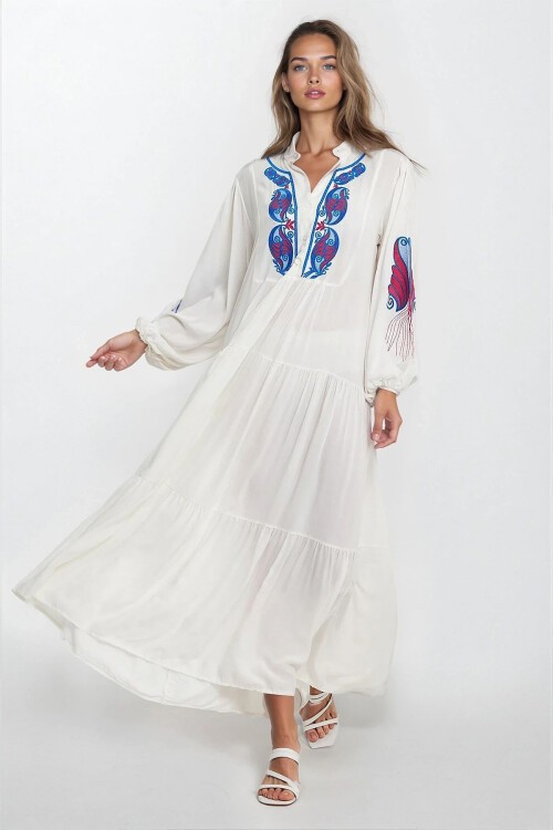 Beyaz Yarım Pat Düğme Kapamalı Büyük Beden Viskon Elbise