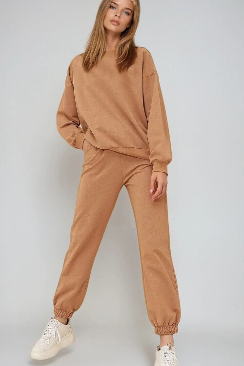 Bisküvi Bisiklet Yaka Beli Ve Paçası Lastikli İki İplik Basic Eşofman Takımı