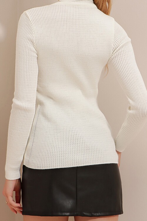 Ekru Balıkçı Yaka Fitilli Triko Kazak